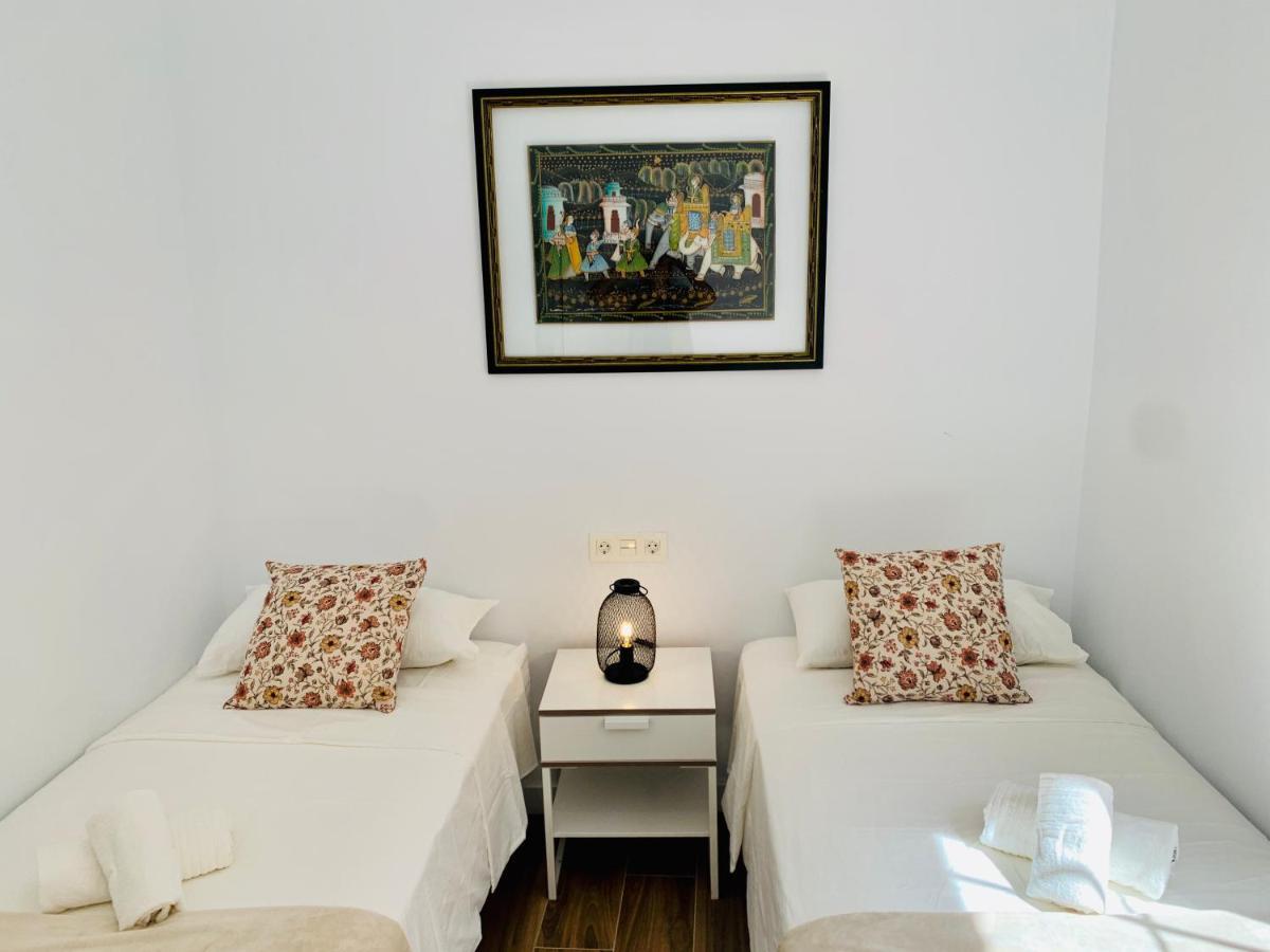 Homely Malaga Luxury Atarazanas Bagian luar foto