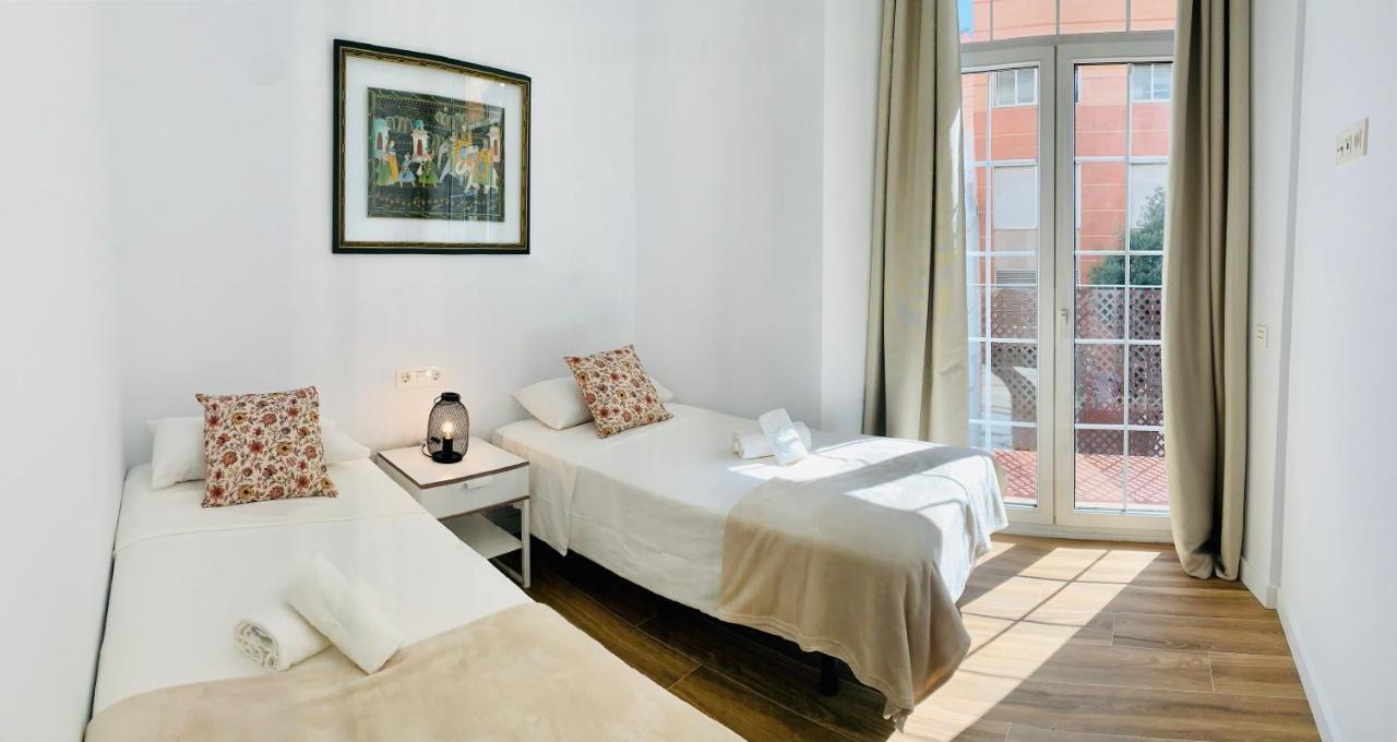 Homely Malaga Luxury Atarazanas Bagian luar foto