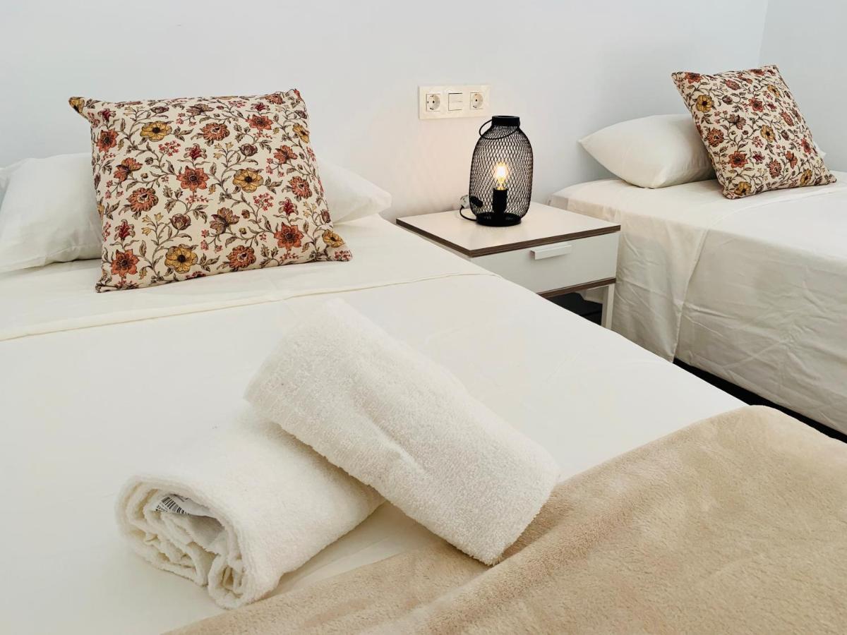 Homely Malaga Luxury Atarazanas Bagian luar foto