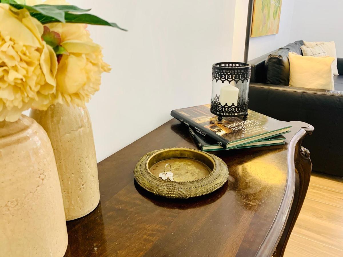 Homely Malaga Luxury Atarazanas Bagian luar foto
